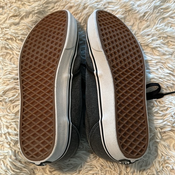 Vans Men’s Authentic Low Shoe, size 9. - Picture 4 of 4
